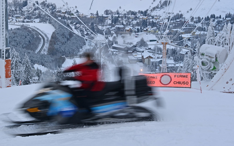 Zwei MĂĽnchener haben sich bei einem Unfall mit einem Motorschlitten schwer verletzt (Symbolbild). - Foto: Hendrik Schmidt/dpa-Zentralbild/dpa Zwei MĂĽnchener haben sich bei einem Unfall mit einem Motorschlitten schwer verletzt (Symbolbild). - Foto: Hendrik Schmidt/dpa-Zentralbild/dpa