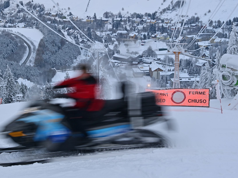 Zwei Münchener haben sich bei einem Unfall mit einem Motorschlitten schwer verletzt (Symbolbild). - Foto: Hendrik Schmidt/dpa-Zentralbild/dpa