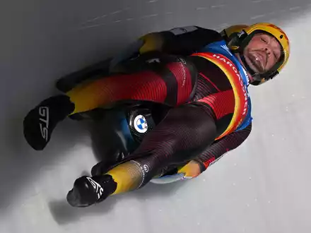 Sind in Oberhof auf das Podest gefahren: Tobias Wendl und Tobias Arlt. - Foto: Martin Schutt/dpa