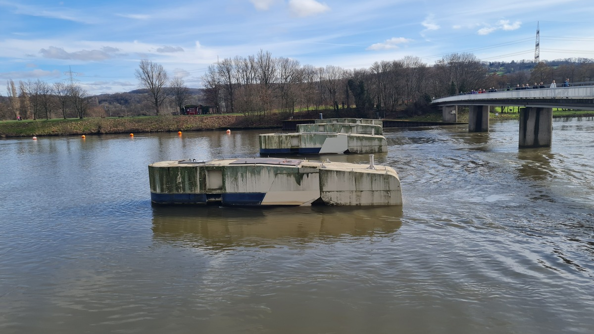 FW-BO: Unterkühlten Kanute aus der Ruhr gerettet - Foto: presseportal.de
