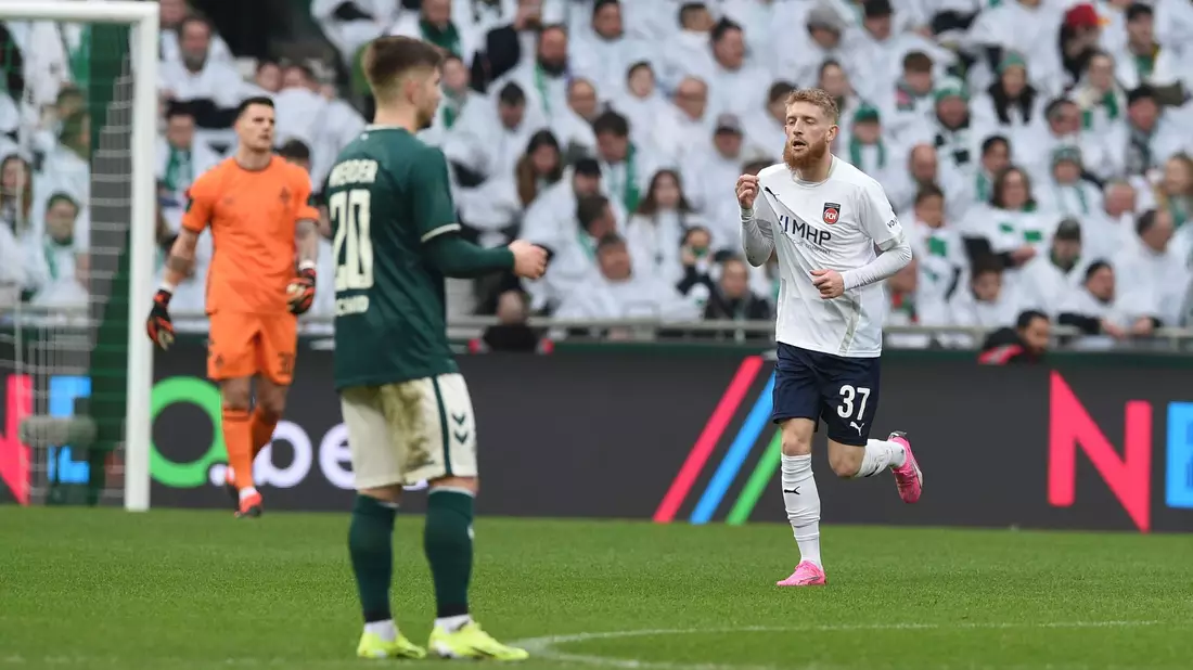 Der Heidenheimer Jan-Niklas Beste (r) jubelt nach seinem Treffer zum zwischenzeitlichen 2:0 in Bremen. - Bild: Carmen Jaspersen/dpa