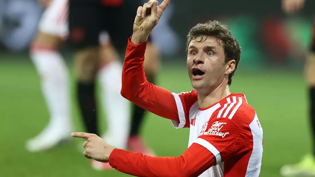 Bayern-Routinier Thomas Müller fand deutliche Worte. - Bild: Rolf Vennenbernd/dpa