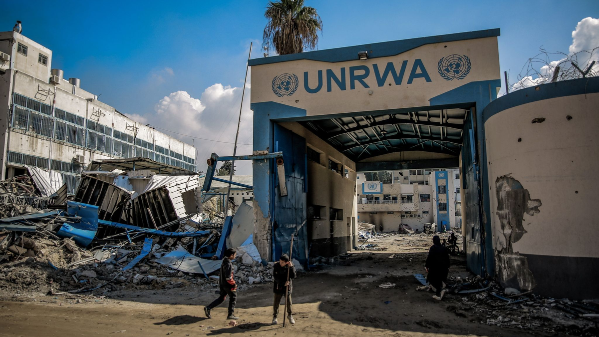 Israel hat einen weiteren Fund gemacht, der auf eine engere Verbindung des UN-Palästinenserhilfswerks UNRWA und der Hamas hindeuten könnte. - Foto: Omar Ishaq/dpa