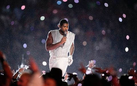 Usher war schon 2011 gemeinsam mit den Black Eyed Peas in der Halbzeitshow aufgetreten. - Foto: Brynn Anderson/AP/dpa