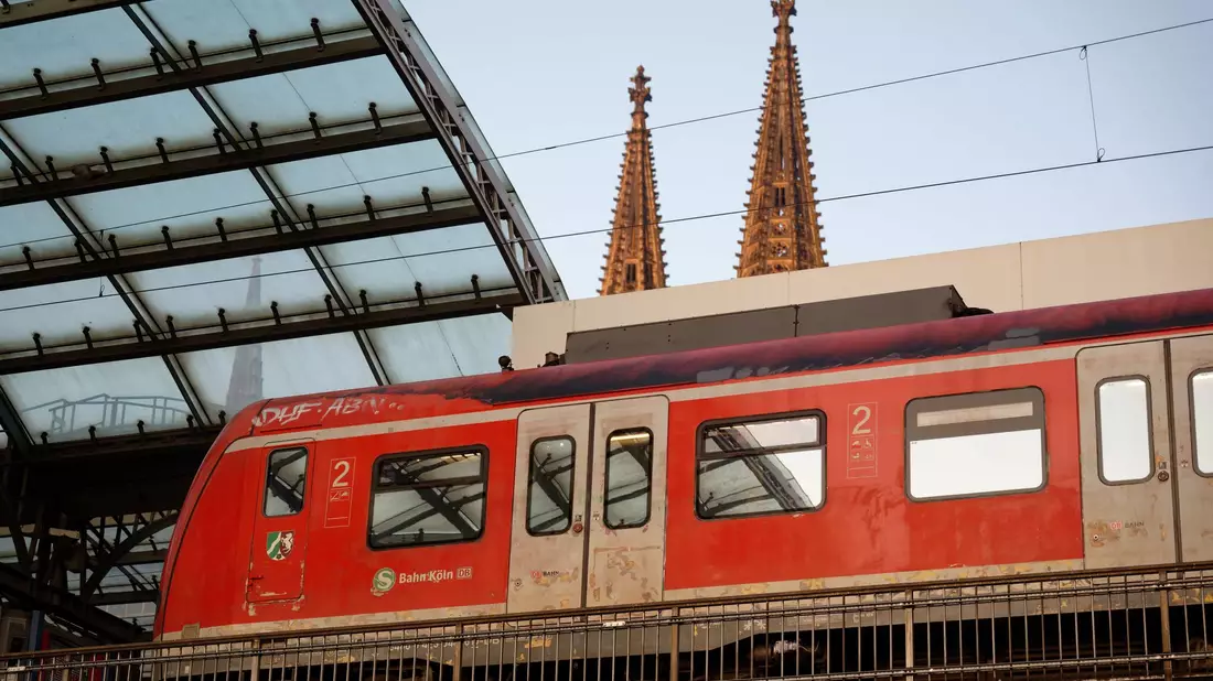 In Köln waren im vergangenen Jahr 87,9 Prozent der S-Bahnen pünktlich. - Bild: Henning Kaiser/dpa