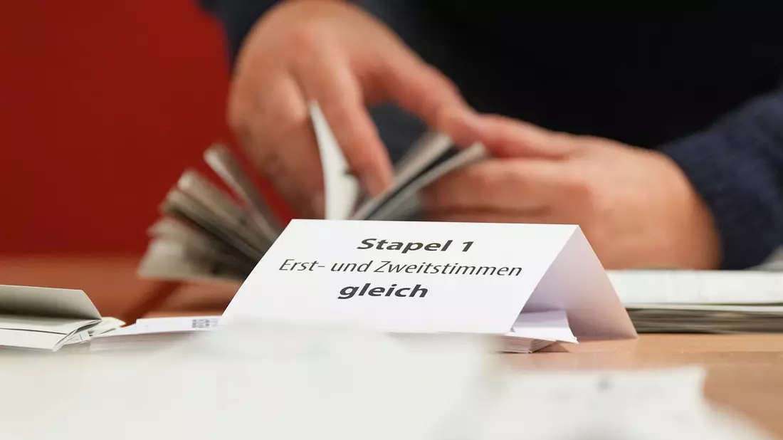 Wegen zahlreicher Pannen musste die Bundestagswahl 2021 in Berlin teilweise wiederholt werden. - Bild: Soeren Stache/dpa