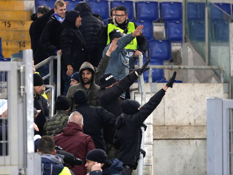 Die Anhängerschaft von Lazio hat sich in Europas Fußball über Jahrzehnte hinweg einen Ruf als rechte Krawallmacher erarbeitet. - Foto: Gregorio Borgia/AP/dpa