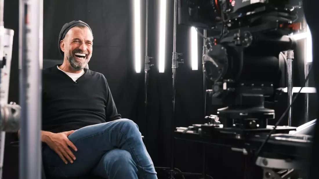 KI, Deepfake, Realfilm: Außergewöhnlicher TV-Spot mit Jürgen Klopp / Deutsche Vermögensberatung mit innovativer neuer Werbekampagne - Bild: presseportal.de