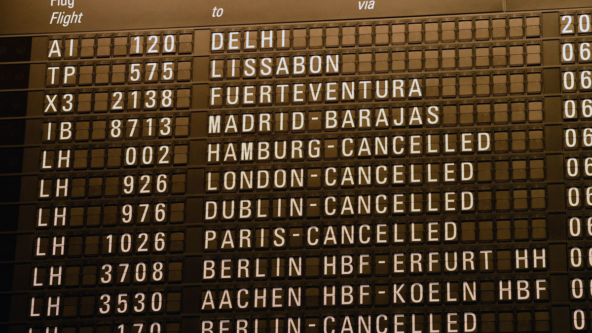 Nach den Warnstreiks des Lufthansa-Bodenpersonals wird wieder verhandelt. - Foto: Ardavan Safari/dpa