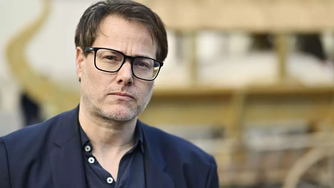 Autor, Regisseur und Theaterchef Milo Rau ist Intendant der Wiener Festwochen. - Bild: Gian Ehrenzeller/KEYSTONE/dpa