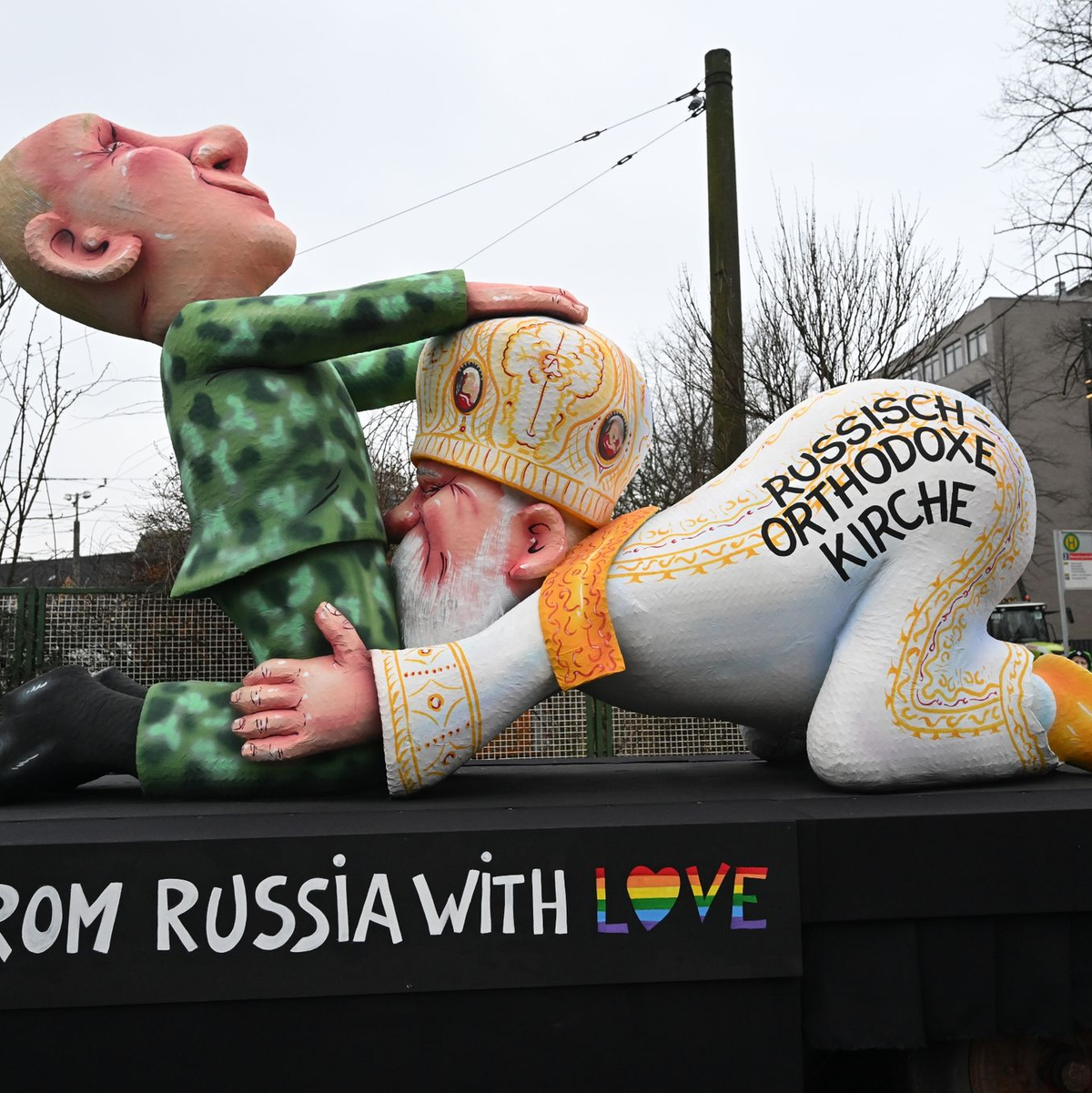 Kremlchef Putin und Kirchenpatriarch Kirill in eindeutiger Position. - Foto: Federico Gambarini/dpa