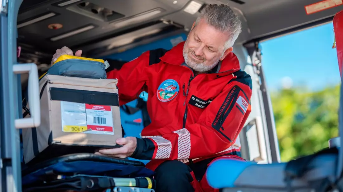 Lebensrettend bei massivem Blutverlust / Bewährter Einsatz von Blutkonserven an Bord von Christoph 53 - Bild: presseportal.de
