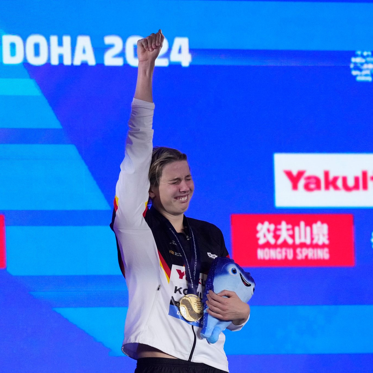 Hat sich mit ihrer WM-Goldmedaille einen Traum erfüllt: Angelina Köhler. - Foto: Lee Jin-man/AP/dpa