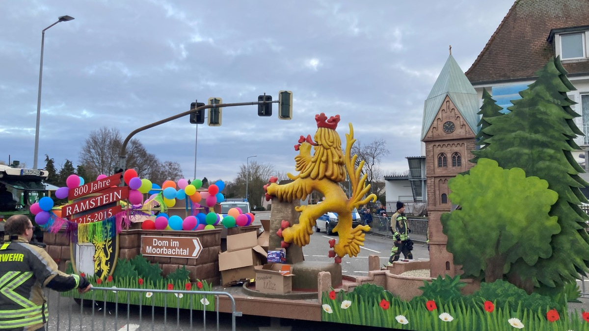 POL-PDKL: Westricher Fastnachtsumzug - Foto: presseportal.de