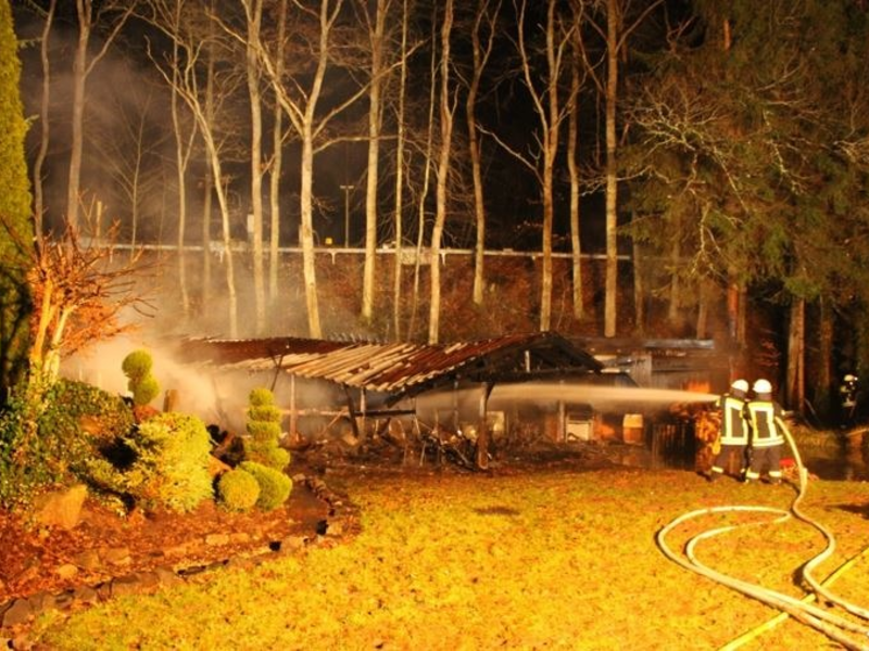 POL-PPWP: Brand eines Gartenhaueses - Foto: presseportal.de