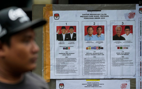 Als haushoher Favorit auf die Nachfolge des beliebten Präsidenten Joko Widodo, genannt Jokowi, gilt der frühere General Prabowo Subianto. - Foto: Dita Alangkara/AP/dpa