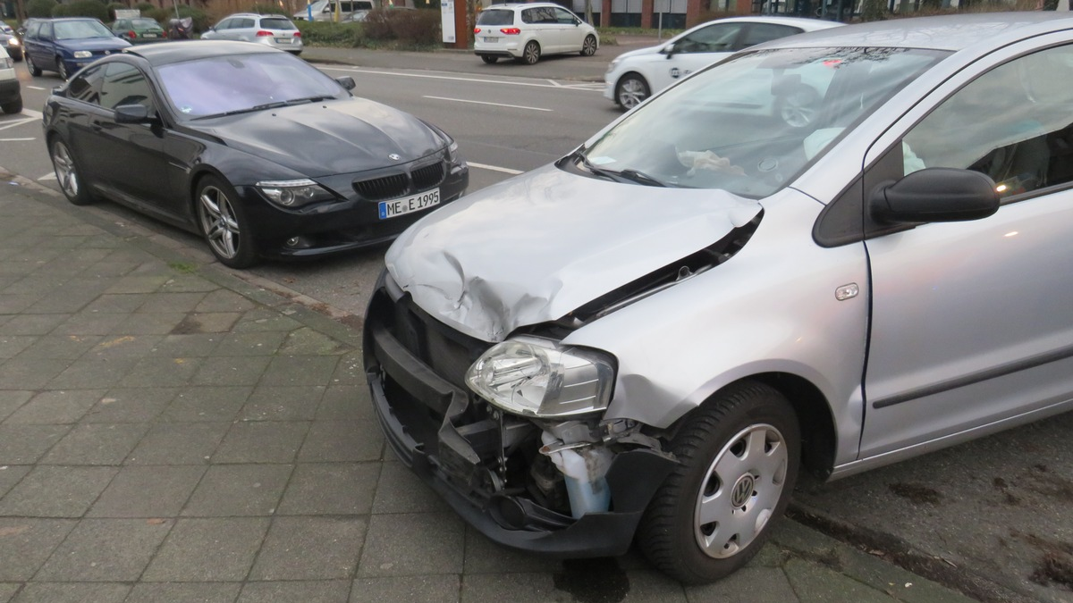 POL-ME: Zwei verletzte nach frontalem Zusammenstoß - Hilden - 2402051 - Foto: presseportal.de