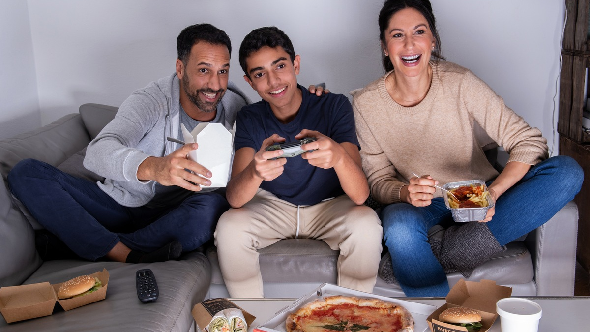 Essen bestellen: Wohin mit dem Verpackungsabfall? / Richtige Mülltrennung schont Ressourcen und Klima - Foto: presseportal.de