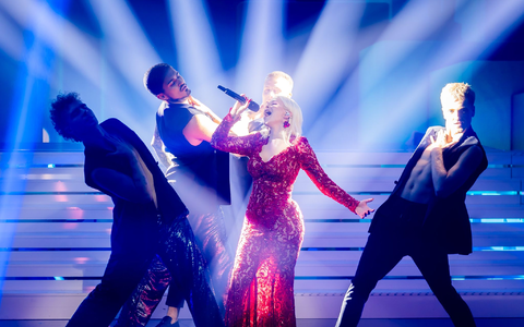 Sängerin Marie Reim bei einer Probe zum deutschen Vorentscheid «Eurovision Song Contest - Das deutsche Finale 2024». - Foto: Christoph Soeder/dpa