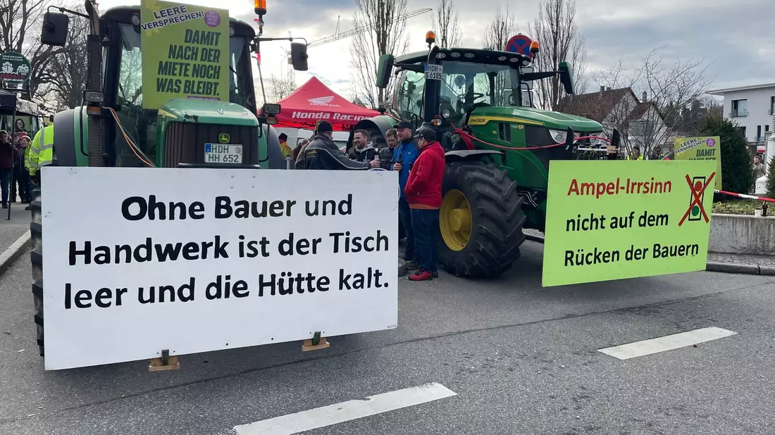 Landwirte protestieren in Biberach. - Bild: David Nau/dpa