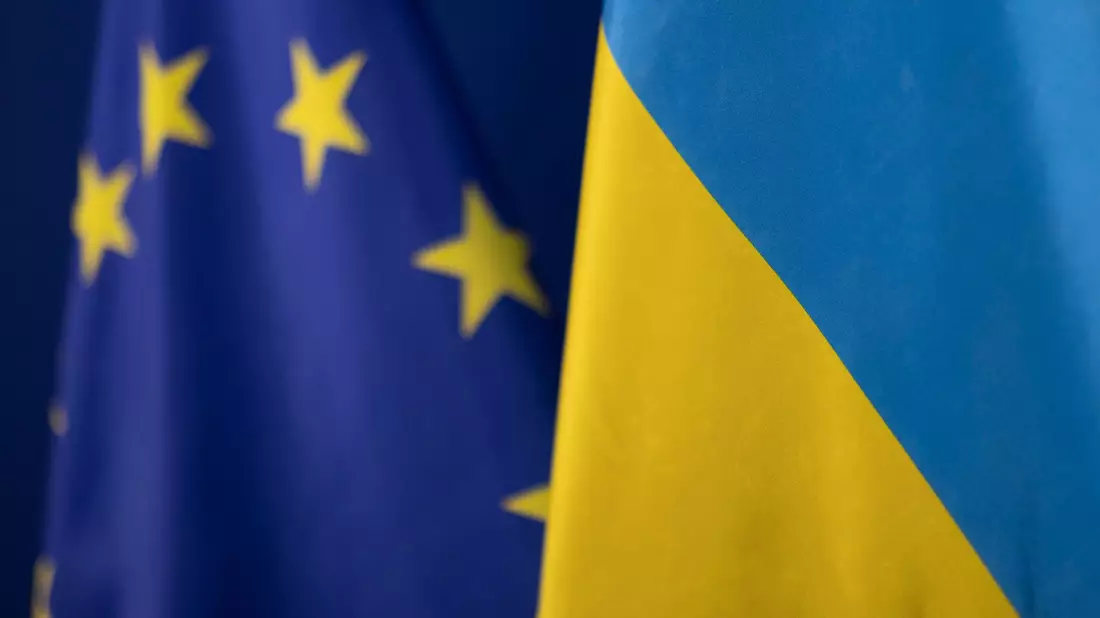 Sollte die Ukraine in die EU aufgenommen werden? In einer Umfrage verneinen 52 Prozent der Befragten das. - Bild: Christoph Reichwein/dpa