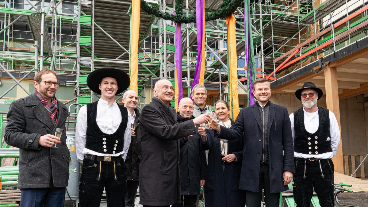 Holzhochhaus am Nordwestring: UmweltHaus feiert Richtfest - Foto: presseportal.de