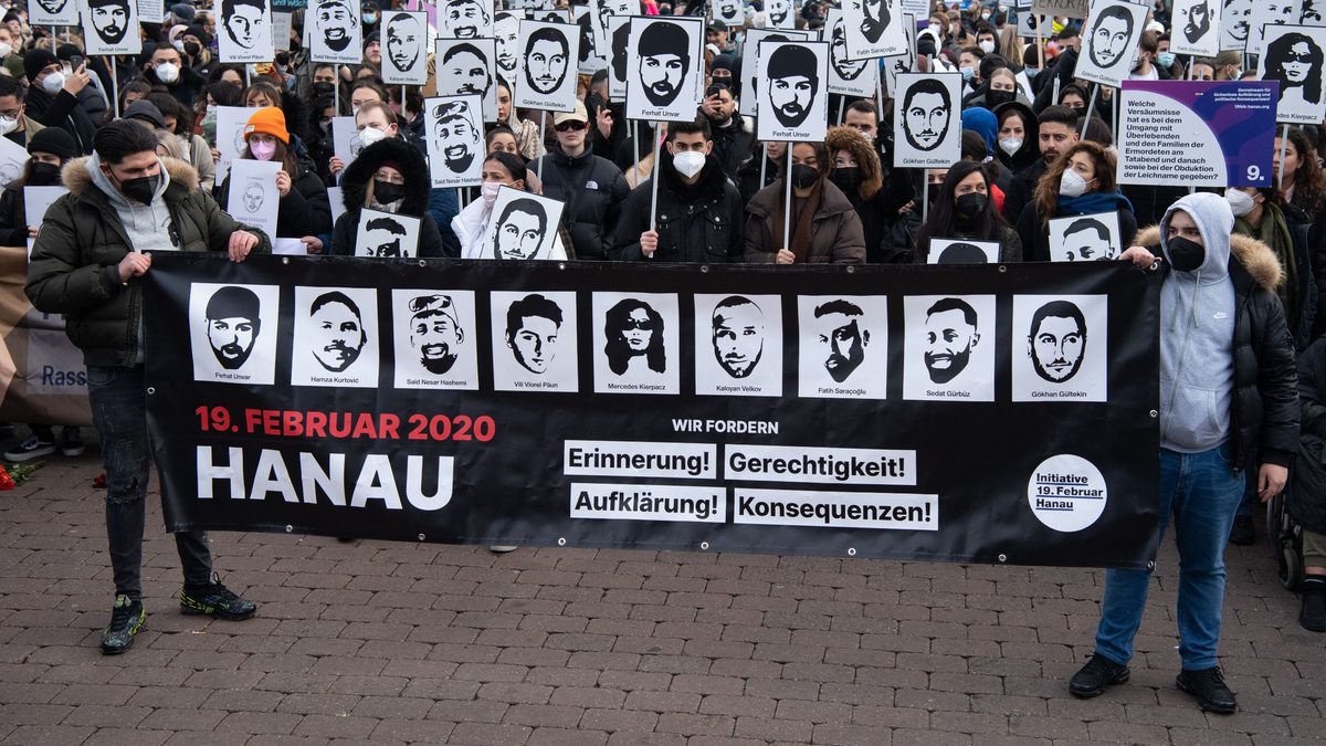 Es soll in Hanau am vierten Jahrestag des Anschlags wieder zahlreiche Veranstaltungen am und rund um den 19. Februar geben. - Foto: Boris Roessler/dpa
