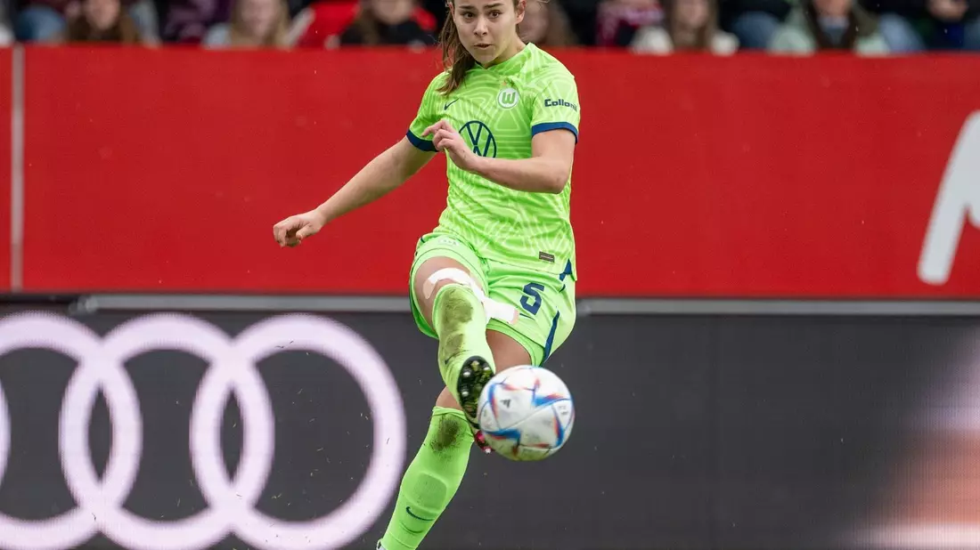 Eine der besten und populärsten deutschen Fußballerinnen: Lena Oberdorf. - Bild: Christian Kolbert/Bildagentur Kolbert/dpa