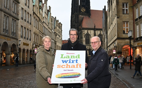 Landwirtschaft zeigt Flagge: Agravis Raiffeisen AG, WLV und Westfleisch stehen für demokratische Werte ein - Foto: presseportal.de