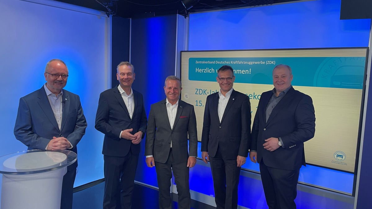 Kfz-Gewerbe: Umsatz wächst auf 207,3 Mrd. Euro / Um 50 % rückläufige Bestellungen von E-Autos im Januar, kaum Besserung in Sicht für das Gesamtjahr 2024 - starkes Servicegeschäft / mehr Auszubildende - Foto: presseportal.de