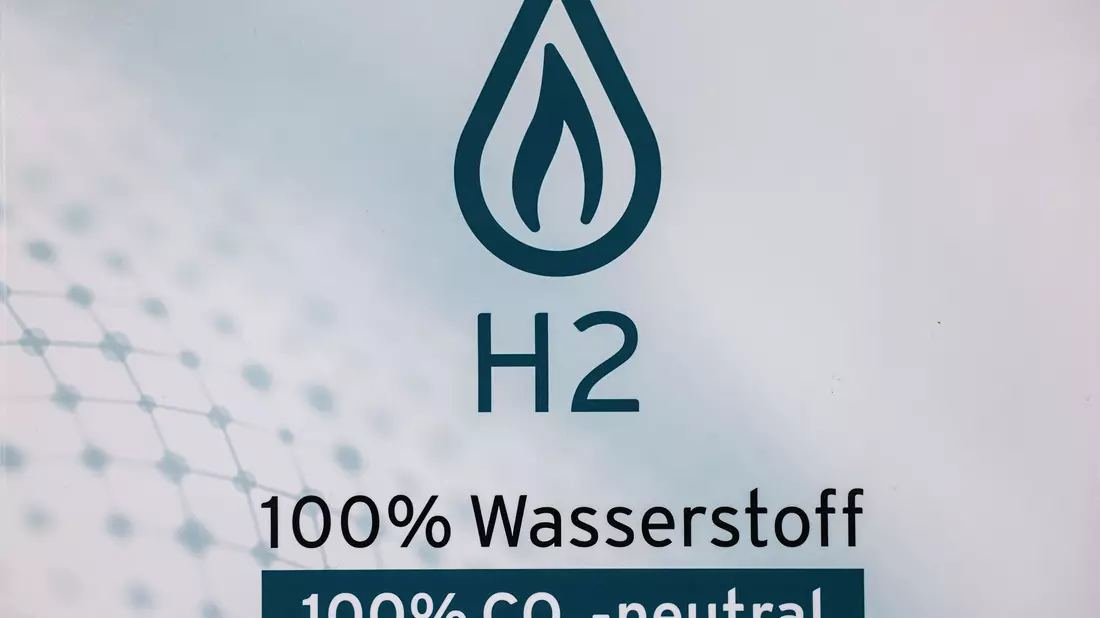 Die EU-Kommission hat grünes Licht für milliardenschwere Förderung von Wasserstoffprojekten gegeben. - Bild: Oliver Berg/dpa