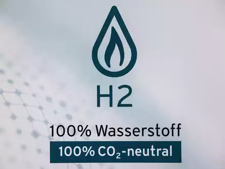Die EU-Kommission hat grünes Licht für milliardenschwere Förderung von Wasserstoffprojekten gegeben. - Foto: Oliver Berg/dpa