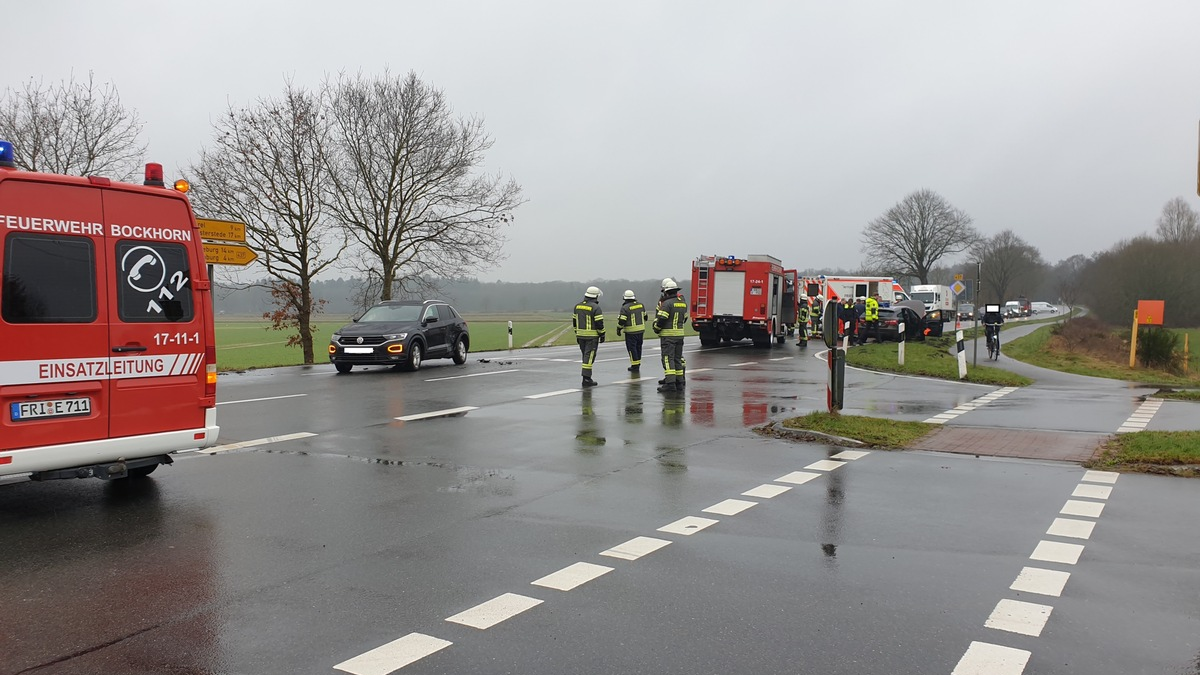 POL-WHV: Verkehrsunfall in Bockhorn mit verletzten Personen - Beide Pkw mussten abgeschleppt werden - Foto: presseportal.de