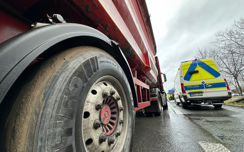 POL-DO: Großkontrolle in Dortmund-Mengede für das #LEBEN: 378 Fahrzeuge im Güterverkehr überprüft - Foto: presseportal.de