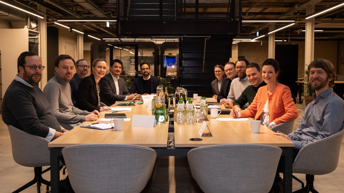 Wirtschaftsfaktor und Innovationstreiber für Berlin: Verkehrssenatorin Manja Schreiner startet Dialog mit Zweiradlieferdiensten - Foto: presseportal.de