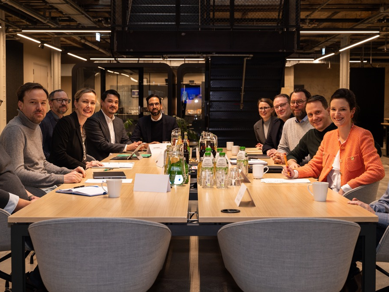 Wirtschaftsfaktor und Innovationstreiber für Berlin: Verkehrssenatorin Manja Schreiner startet Dialog mit Zweiradlieferdiensten - Foto: presseportal.de