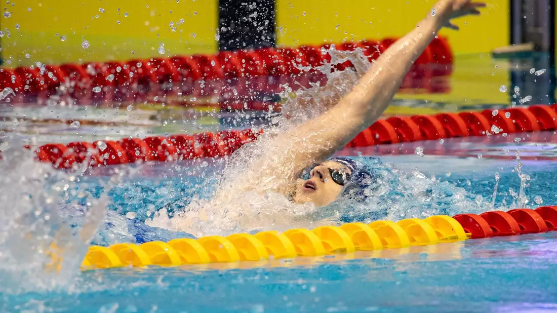 Lukas Märtens ist im WM-Halbfinale über 200 Meter Rücken ausgeschieden. - Bild: Andreas Gora/dpa/Archivbild