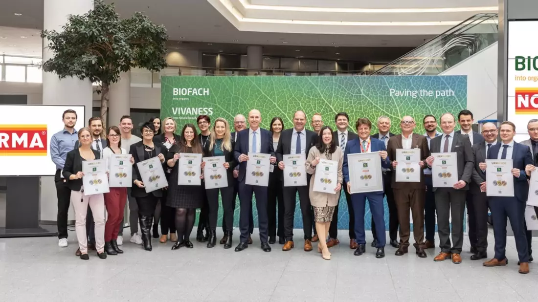 NORMA erhält 224 DLG-Auszeichnungen auf der BIOFACH 2024 und wird erneut bester Bio-Händler Deutschlands / Mit BIO SONNE zum 15. Mal Gesamtsieger - Bild: presseportal.de