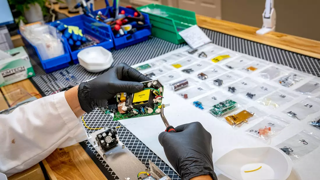 TÜV Rheinland prüft Reparierbarkeit von Produkten / TÜV Rheinland bewertet Reparierbarkeit mit Index - Bild: presseportal.de