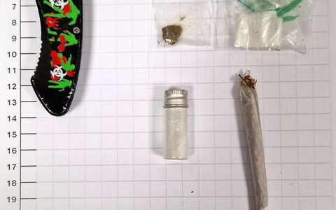 BPOL NRW: Auf Bewährung - Bundespolizisten stellen Drogen und Messer sicher - Foto: presseportal.de