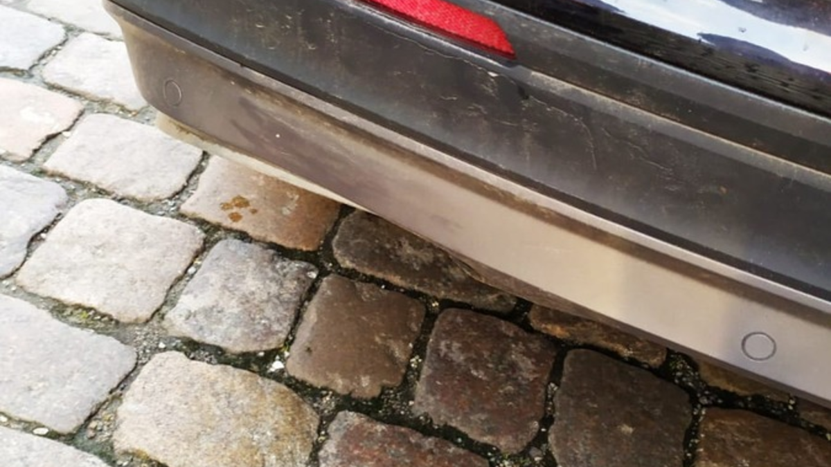 POL-CUX: Verkehrsunfall in Cuxhaven - Geschädigter Fahrzeugführer gesucht (Lichtbild in der Anlage) - Foto: presseportal.de