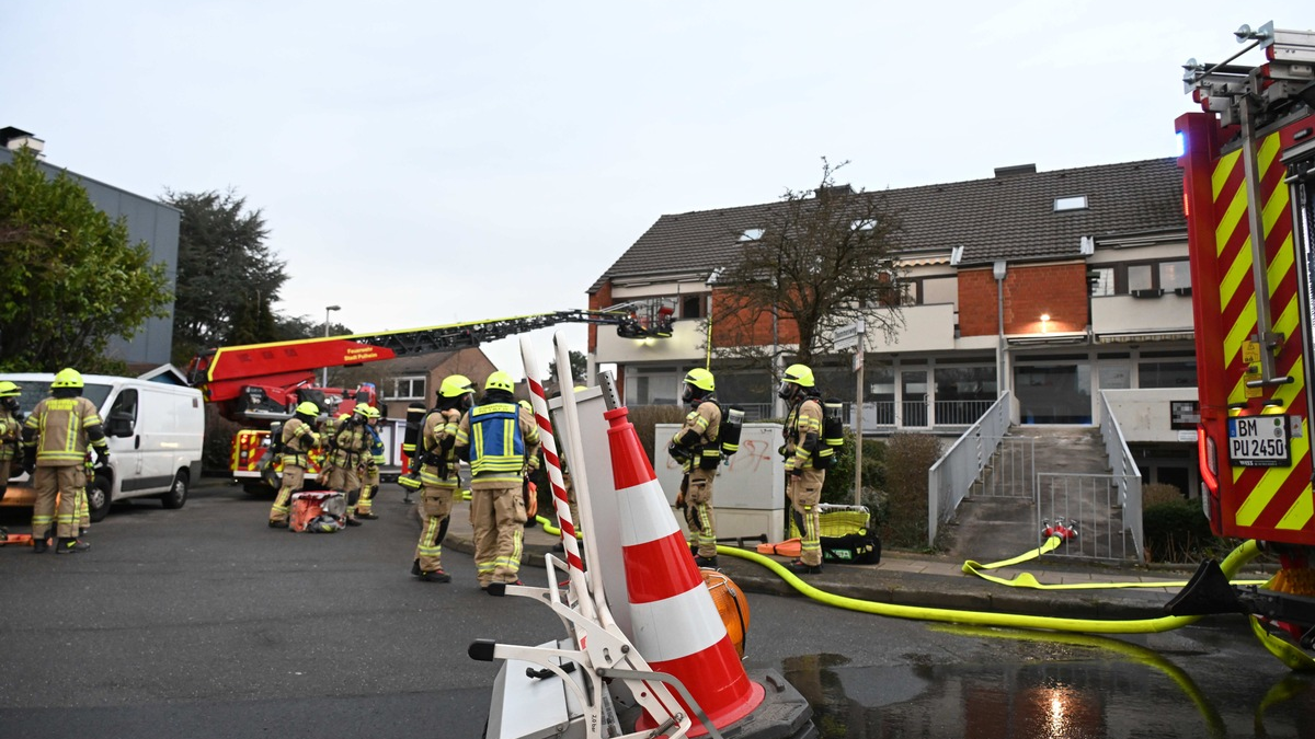 FW Pulheim: Feuer in Sinnersdorf und in Pulheim - Foto: presseportal.de