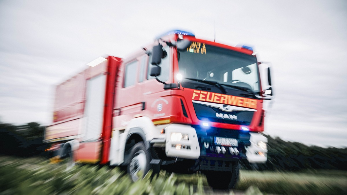 FFW Schwalmtal: Technische Hilfeleistung nach Verkehrsunfall - Foto: presseportal.de