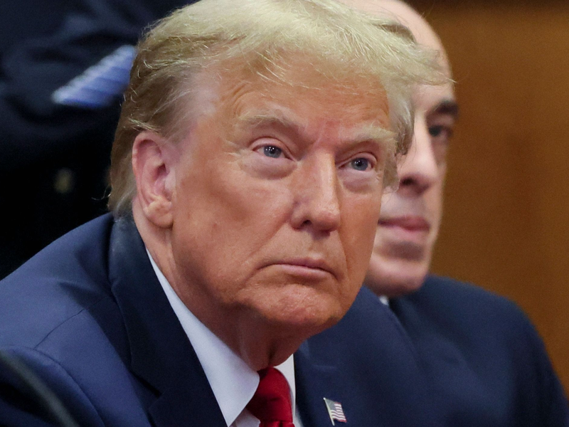 Donald Trump muss eine hohe Strafe zahlen. - Foto: Brendan McDermid/POOL Reuters/AP/dpa