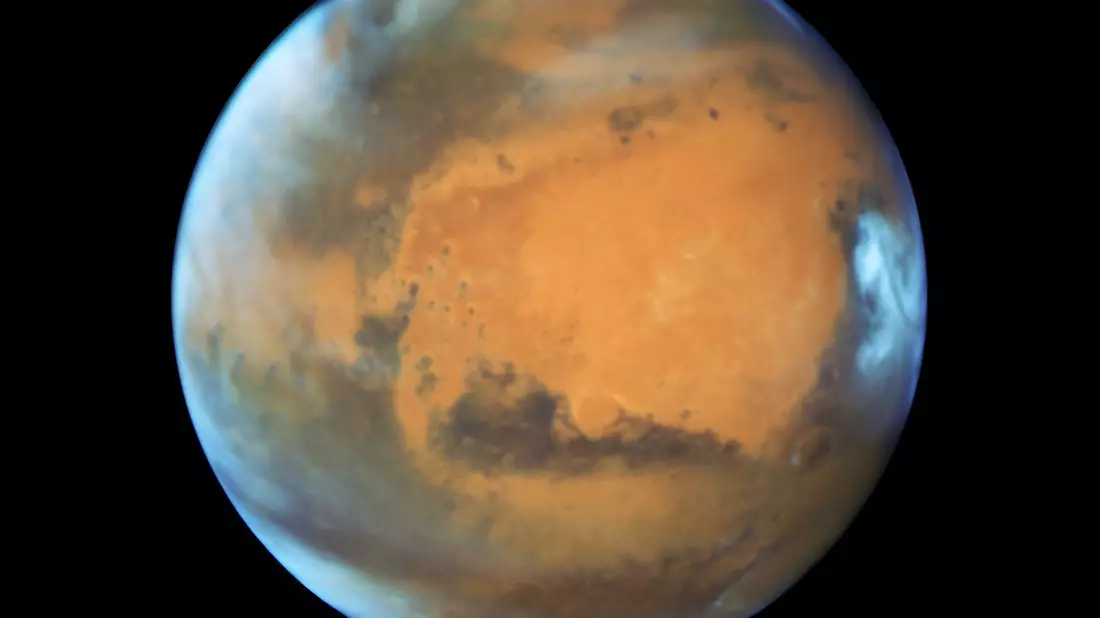 Vier Freiwillige sollen zwölf Monate in einem dem Mars nachempfundenen Simulationsgelände verbringen. - Bild: -/EPA/NASA /HUBBLE/dpa