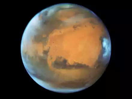 Vier Freiwillige sollen zwölf Monate in einem dem Mars nachempfundenen Simulationsgelände verbringen. - Foto: -/EPA/NASA /HUBBLE/dpa