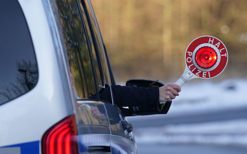 Der ADAC warnt vor der bewusstseinsverändernden Wirkung von Cannabis für Autofahrer. - Foto: Marcus Brandt/dpa