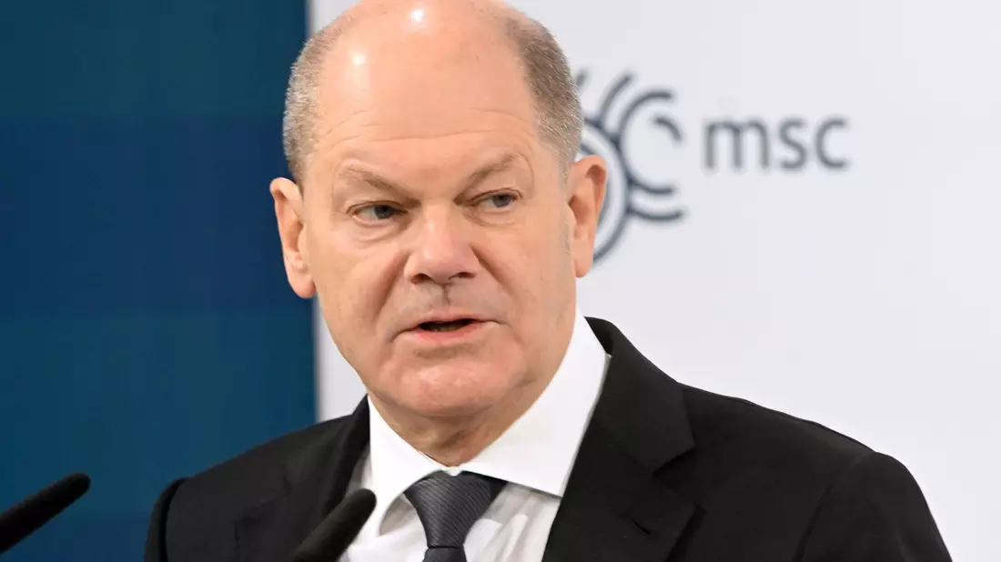 Bundeskanzler Olaf Scholz (SPD) spricht während der 60. Münchner Sicherheitskonferenz). - Bild: Felix Hörhager/dpa