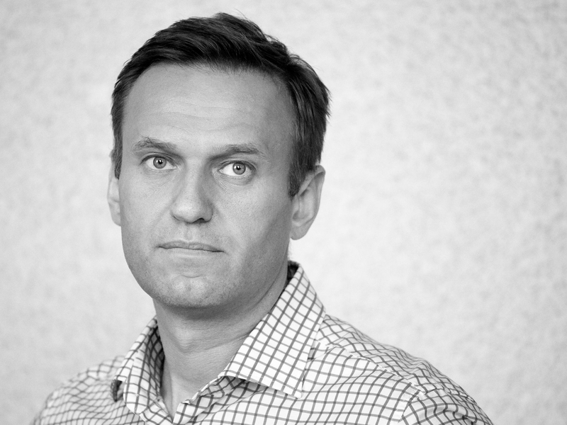 Das Team des inhaftierten Kremlgegners Alexej Nawalny hat dessen Tod bestätigt. - Foto: Pavel Golovkin/AP/dpa