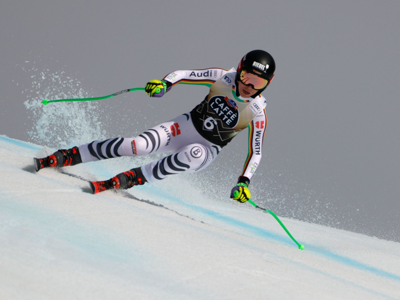 Kam bei der Abfahrt in Crans Montana nur auf Rang 18: Kira Weidle. - Foto: Giovanni Maria Pizzato/AP/dpa